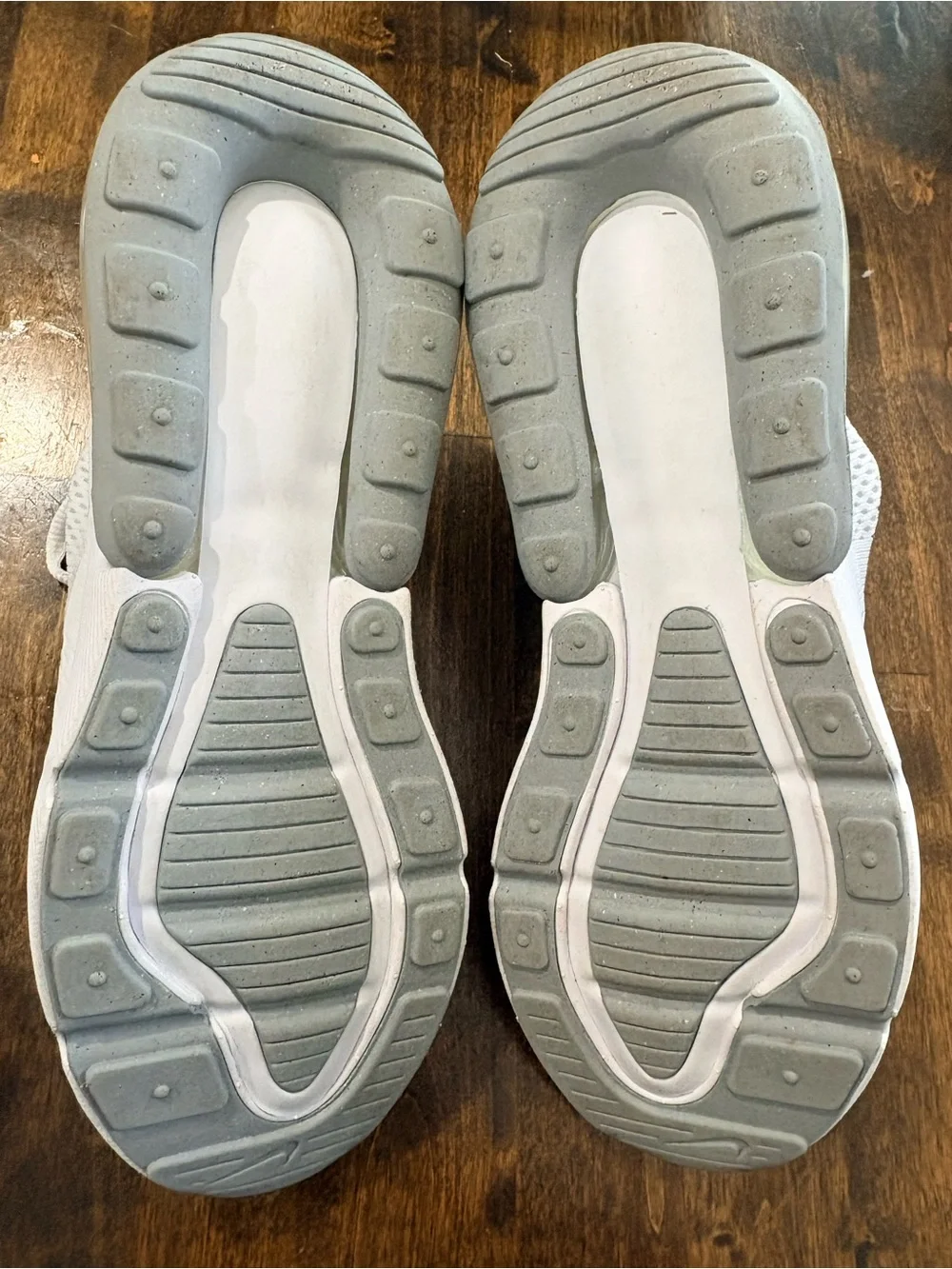 Nike White Air Max 270 Ladies size 6.5 sneakers